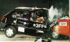 Crash test ford fiesta 1997 #7