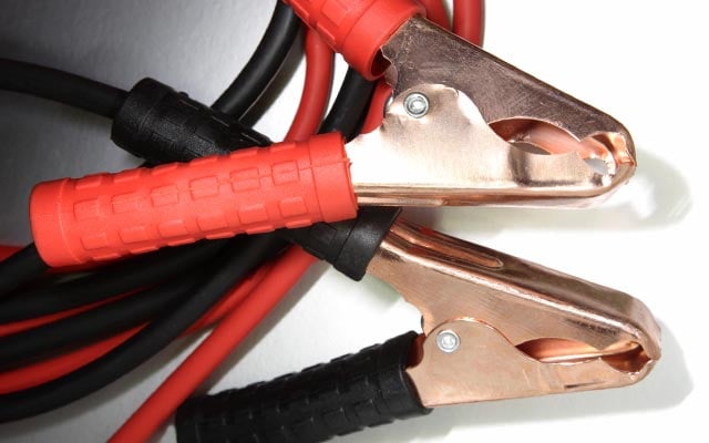 Using jump leads Using jump leads
