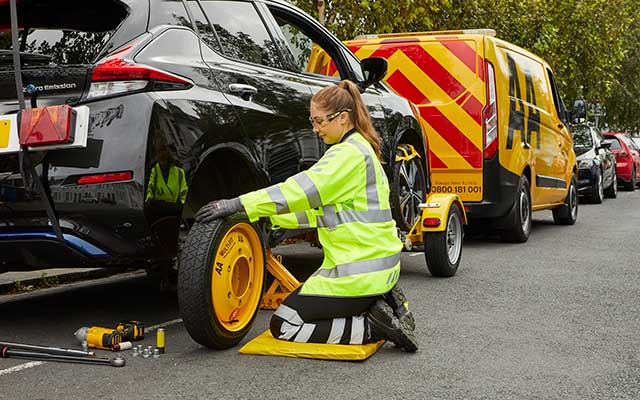 Aa breakdown tyre deals replacement