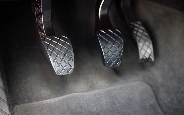 5 Signs Of A Worn Clutch That Needs Replacement