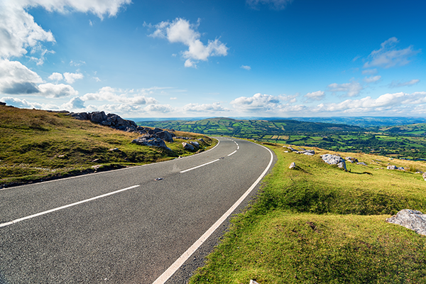 A beginner's guide to driving safely on country roads | AA